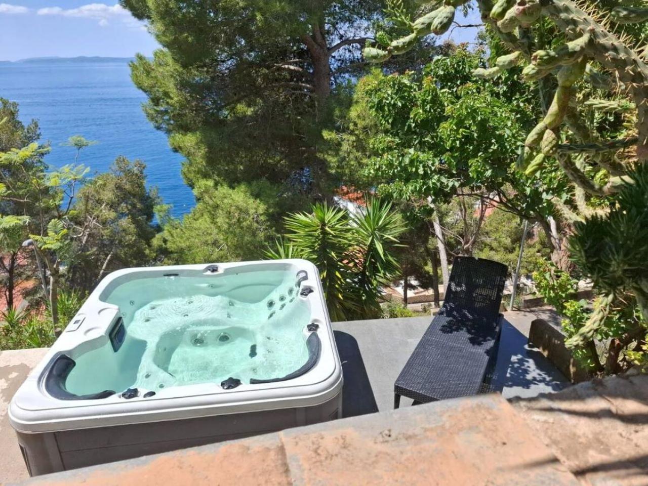 Maison , Vue Mer, Jacuzzi, 8 Personnes * Roses